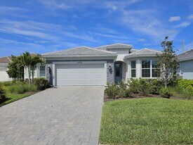 17925 Nadine Pl in Nokomis, FL - Building Photo