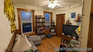 4 Garden Ct St in Boston, MA - Building Photo - Building Photo