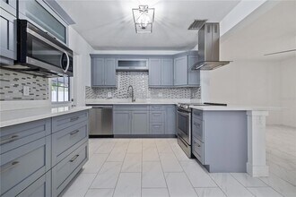 3413 W Pearl Ave in Tampa, FL - Building Photo - Building Photo