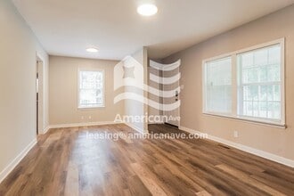 1009 Ozark Ct in Birmingham, AL - Building Photo - Building Photo