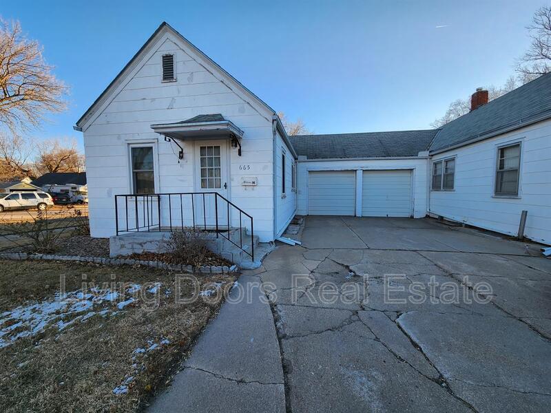 665 F-Jefferson St in Fairmont, NE - Building Photo