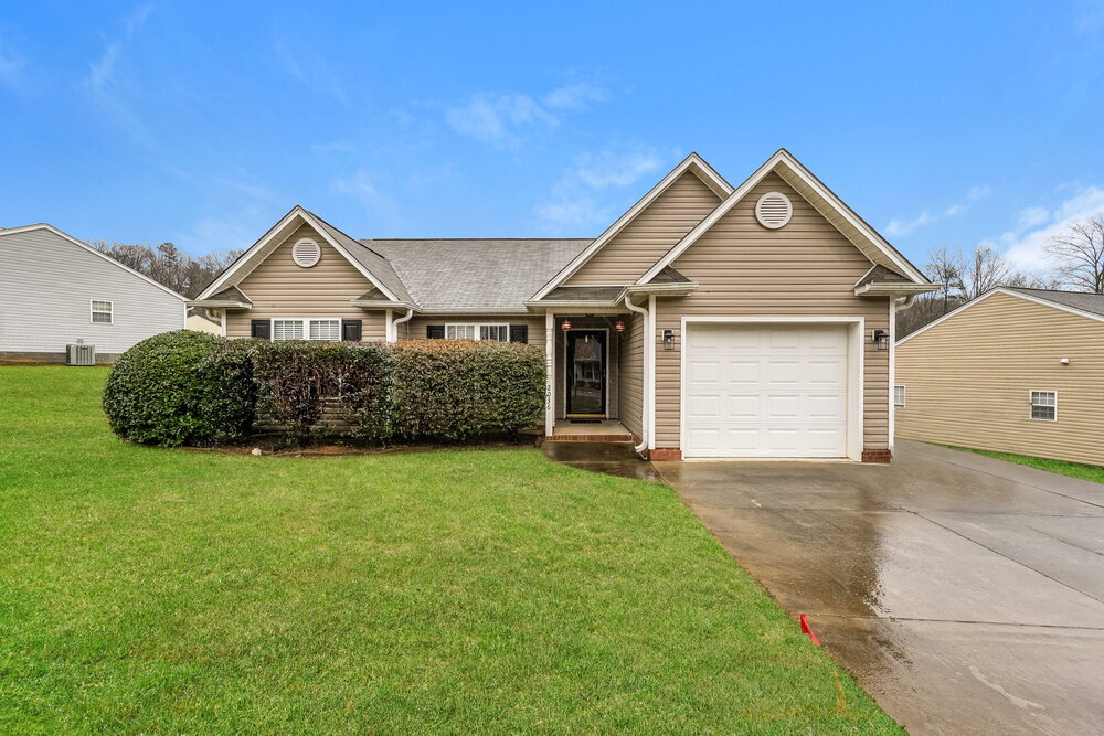 2036 Tea Berry Ct in Winston-Salem, NC - Building Photo