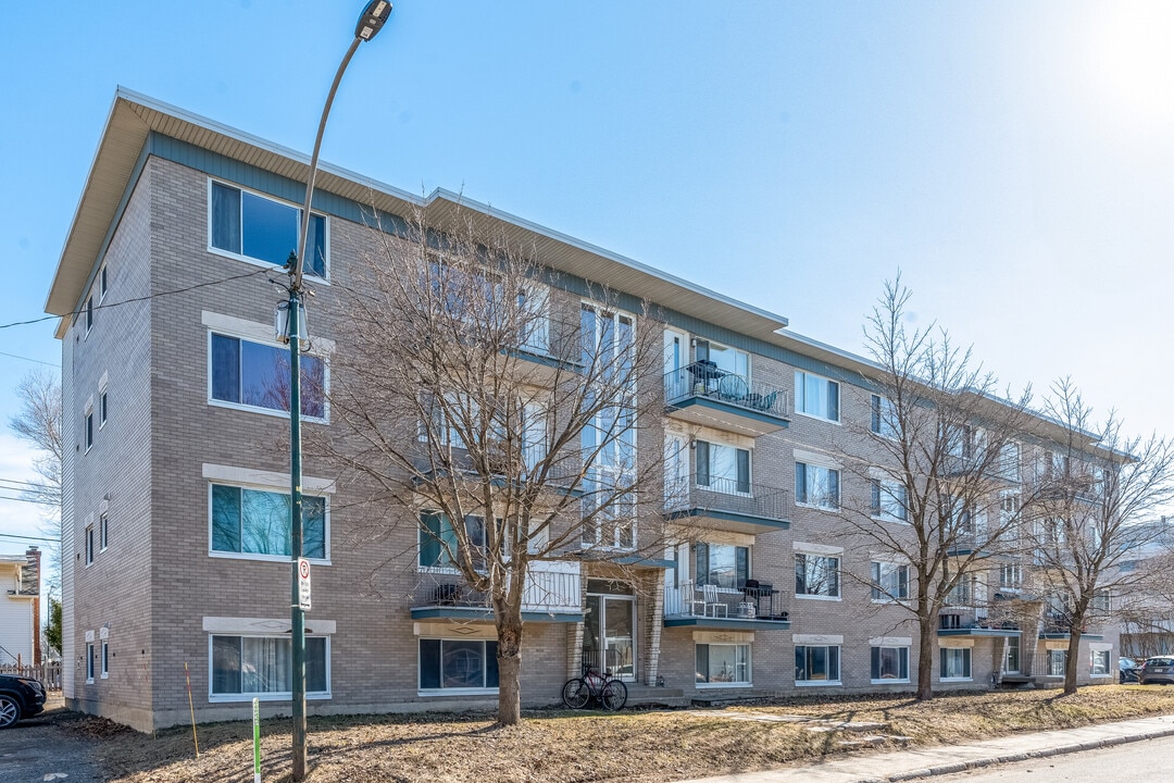 889 Isidore-Garon St in Québec, QC - Building Photo