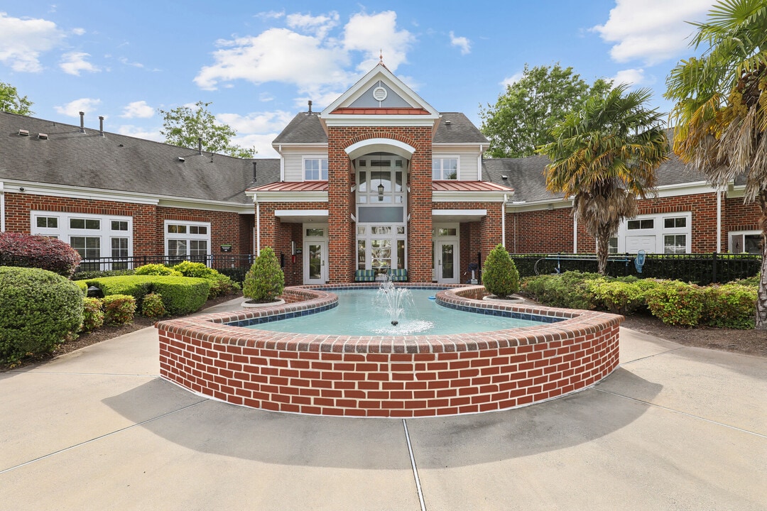 Banyan Grove in Virginia Beach, VA - Building Photo