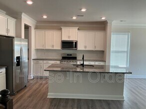 41 Silverthorne Ct in Hendersonville, NC - Building Photo - Building Photo