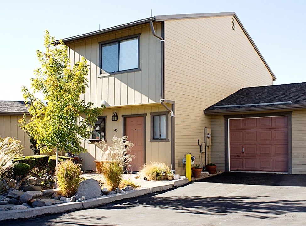 Terraview Apartments in Reno, NV - Building Photo