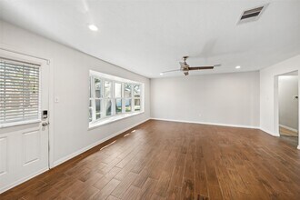 2018 Westlake Rd in Houston, TX - Building Photo - Building Photo