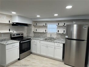 249 S Commerce Ave in Sebring, FL - Building Photo - Building Photo