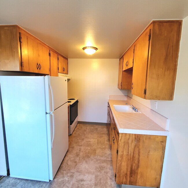 71 Navajo Dr Apartments and Nearby Salinas Apartments For Rent
