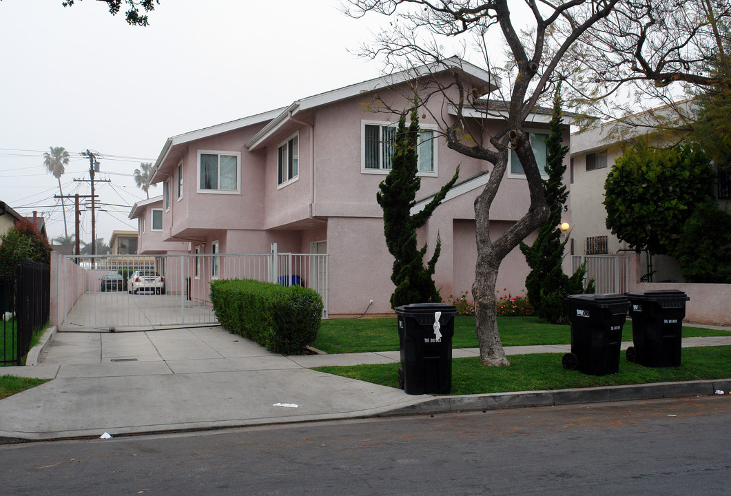 625 S Osage Ave in Inglewood, CA - Foto de edificio