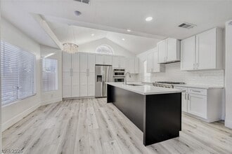 1716 Tesara Vista Pl in Las Vegas, NV - Building Photo - Building Photo