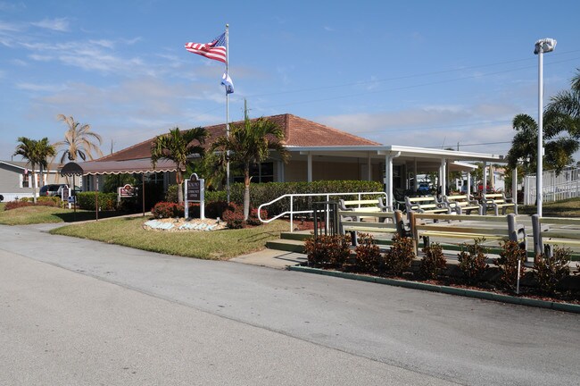 Kokomo Trailer Park in Lake Worth, FL - Foto de edificio - Building Photo