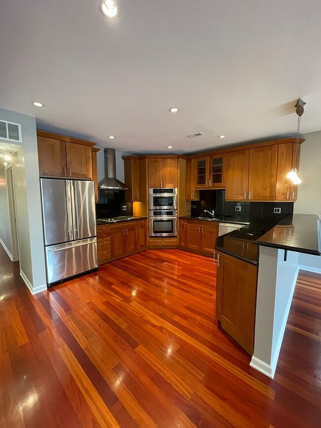 1457 N Ashland Ave in Chicago, IL - Building Photo - Building Photo