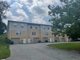 610 Washington Ave in Glen Dale, WV - Building Photo