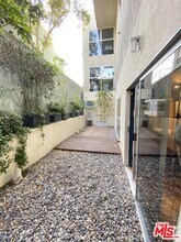 1617 Broadway-Unit -C in Santa Monica, CA - Building Photo - Building Photo