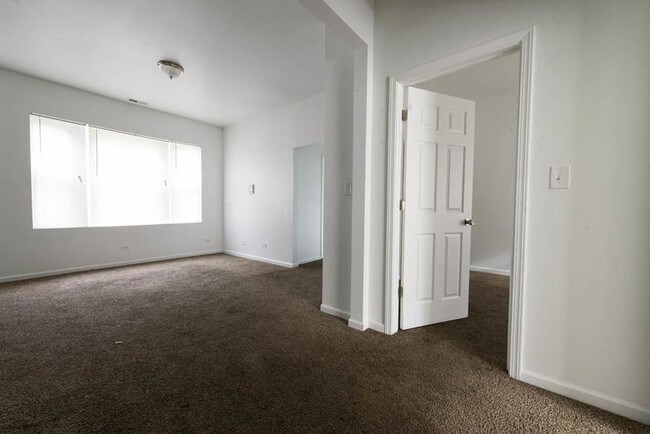 7056 S Eberhart Ave in Chicago, IL - Building Photo - Building Photo