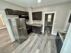 712 S Barker Ave in Evansville, IN - Building Photo - Building Photo