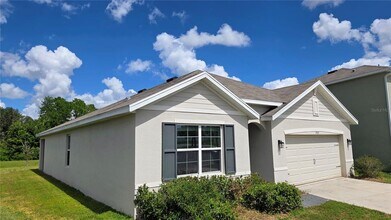 35525 Stella Vast Dr in Zephyrhills, FL - Building Photo - Building Photo
