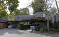 971 Almanor Ct in Lafayette, CA - Foto de edificio - Building Photo