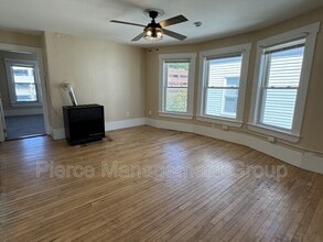 521 Massabesic St in Manchester, NH - Building Photo - Building Photo