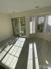 299 Cozzens Ct in East Brunswick, NJ - Building Photo - Building Photo