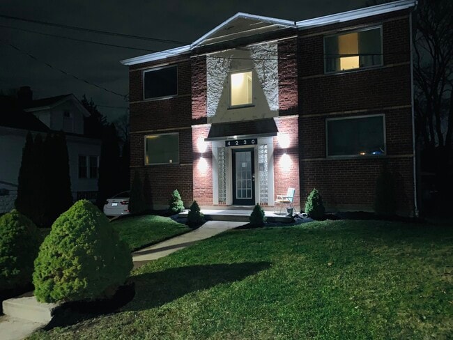 4250 Sibley Ave, Unit 3