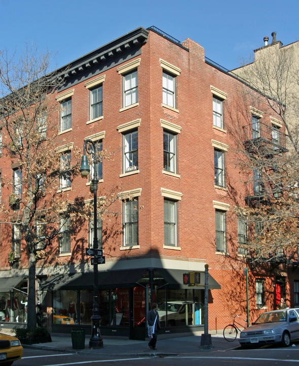 403 Bleecker St in New York, NY - Building Photo