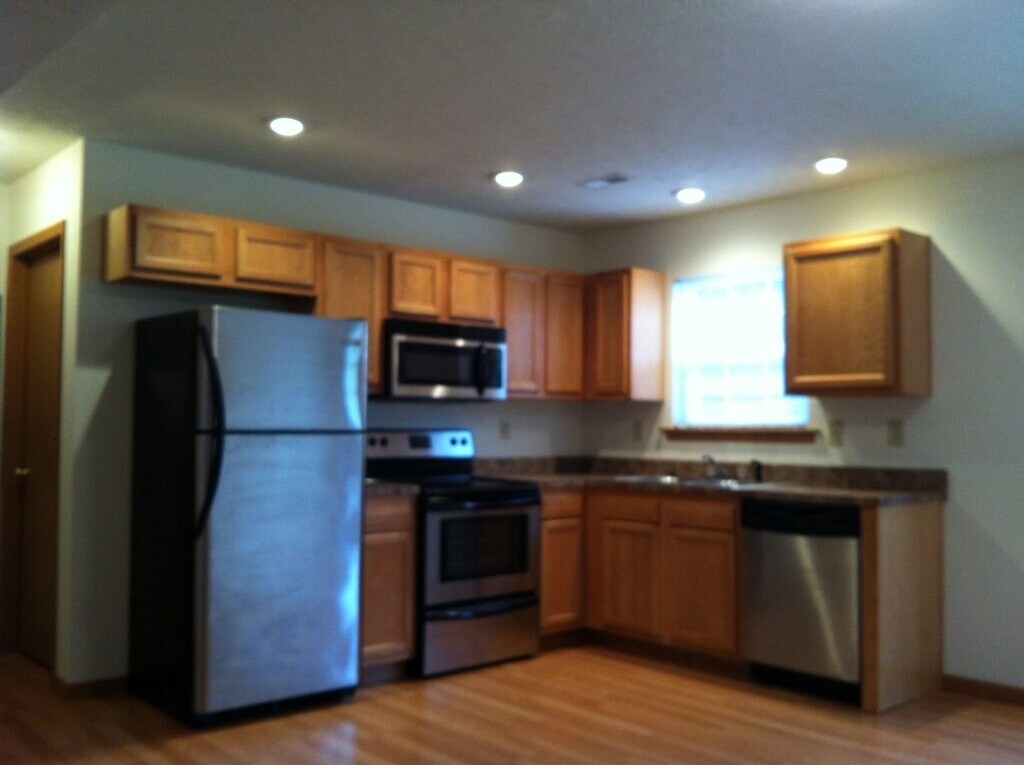 The Ridge Apartments & Townhomes Charleston, WV Apartments