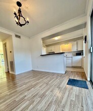 6332 Chevy Chase Dr in Houston, TX - Building Photo - Building Photo