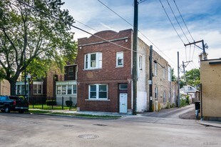 3943 W Addison St in Chicago, IL - Building Photo
