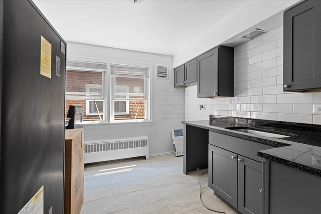 6705 N California Ave in Chicago, IL - Building Photo - Building Photo