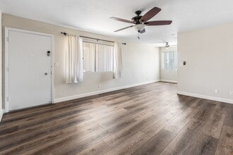 5015 Cape May Ave, Unit Unit 304 in San Diego, CA - Building Photo - Building Photo
