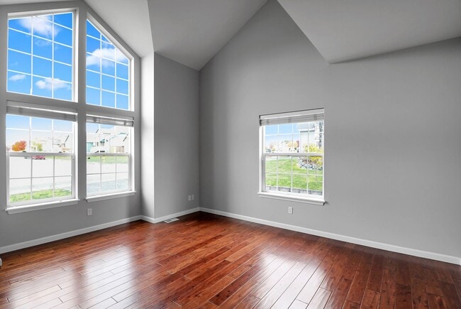 2058 SW Rock Rose Dr in Oak Harbor, WA - Building Photo - Building Photo