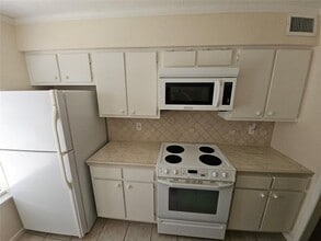 2350 Bering Dr in Houston, TX - Building Photo - Building Photo