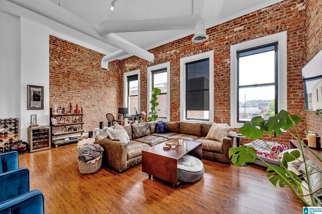 property at 2112 Morris Ave