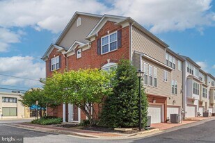2500 Clairmont View Way in Silver Spring, MD - Building Photo