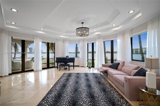 3300 NE 171st St in North Miami Beach, FL - Building Photo - Building Photo