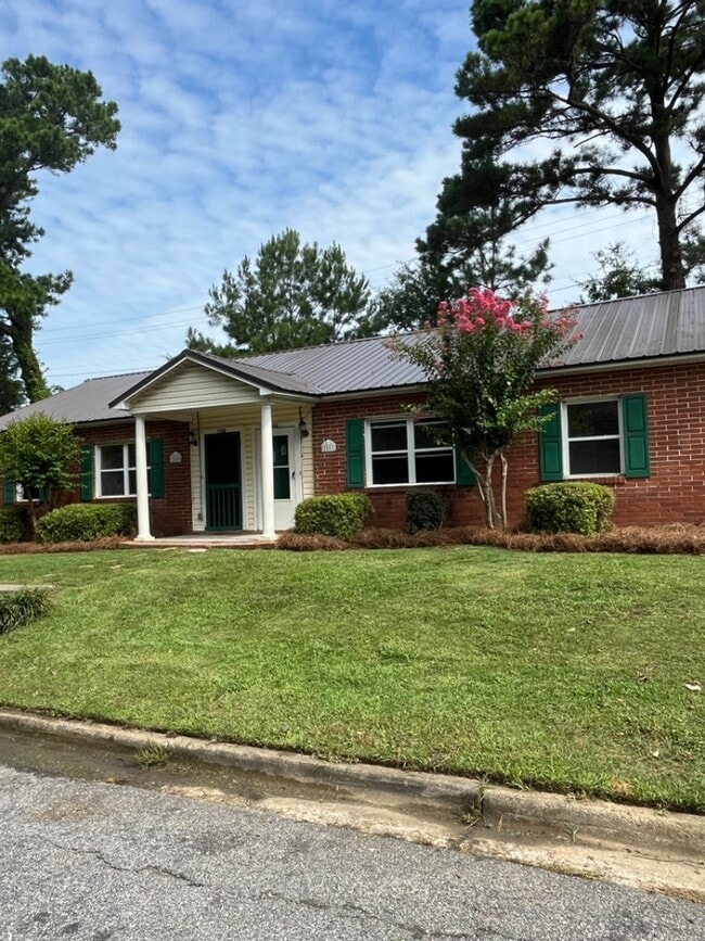 2238 N Pierce Cir in Macon, GA - Building Photo - Building Photo