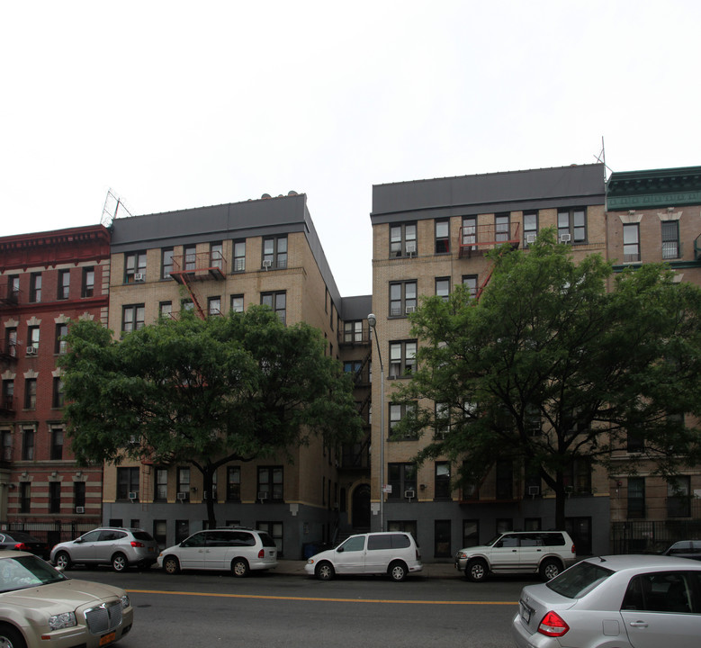 482 W 165th St in New York, NY - Building Photo