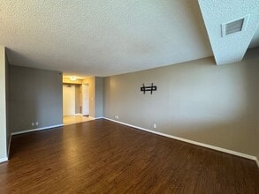 5501 Seminary Rd in Falls Church, VA - Building Photo - Building Photo