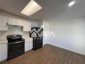 4114 Sunrise Pass in San Antonio, TX - Foto de edificio - Building Photo