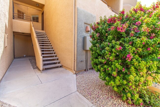 3845 E Greenway Rd in Phoenix, AZ - Building Photo - Building Photo
