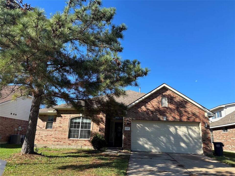 6415 Stone Landing Ln in Katy, TX - Foto de edificio