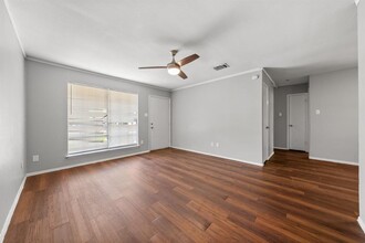 2311 Peppertree Ct in Austin, TX - Building Photo - Building Photo