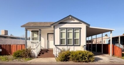 2525 Flosden Rd in American Canyon, CA - Foto de edificio - Building Photo