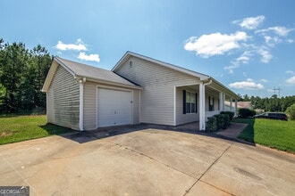 315 Hunters Trce in Covington, GA - Building Photo - Building Photo