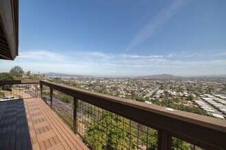 1210 Merritt Dr in La Mesa, CA - Building Photo - Building Photo