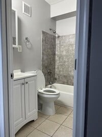 825 N Port St photo'