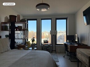 58 St Marks Pl in Brooklyn, NY - Foto de edificio - Building Photo