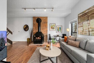 962 Pavilion St-Unit -ID1056103P in Cincinnati, OH - Building Photo - Building Photo